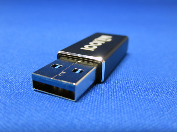 USB Type-C → USB Type-A 変換アダプター