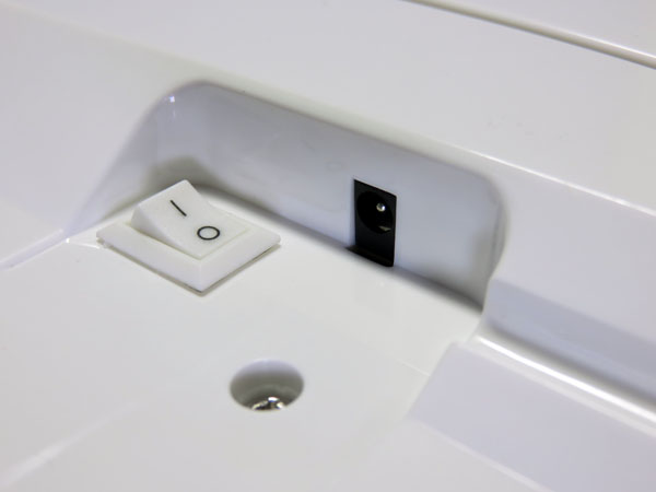 HONESTEAST LEDミラー スタンド／壁掛け USB/電池