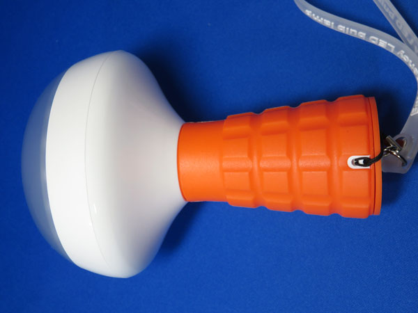 LED懐中電灯 マグネット付き USB充電 オレンジ