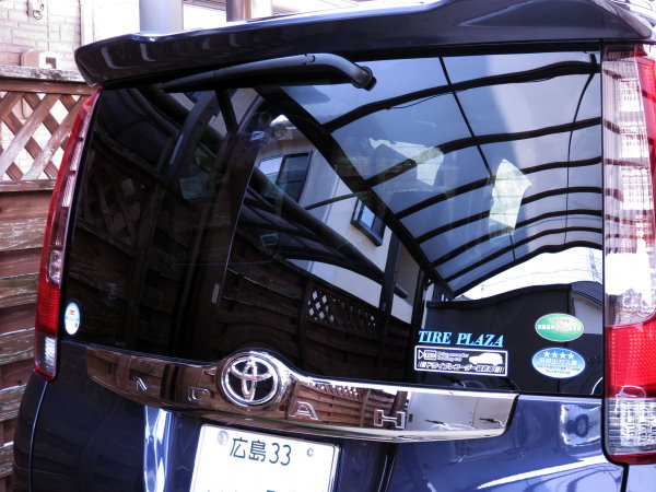 愛車トヨタノア80系にドライブレコーダー稼働中ステッカーを貼る！