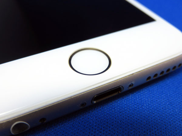 iPhone 6s用の液晶保護ガラスフィルムを購入する！